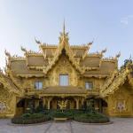 Die wohl schönste Toilettenanlage in Thailand im Weißen Tempel in Chiang Rai