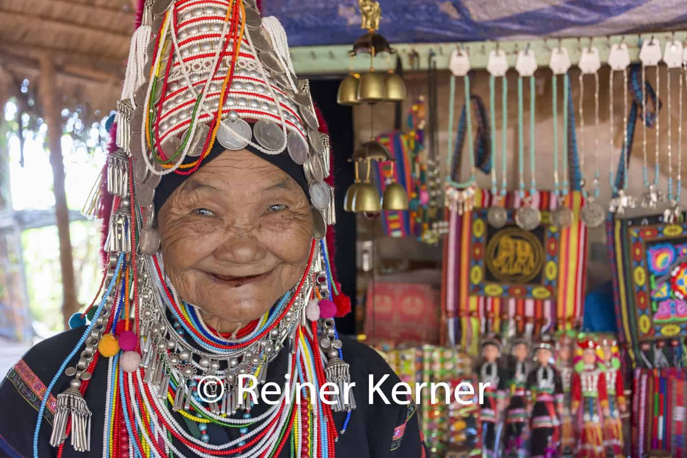 Glückliche Frau Bild der Woche KW 24/18