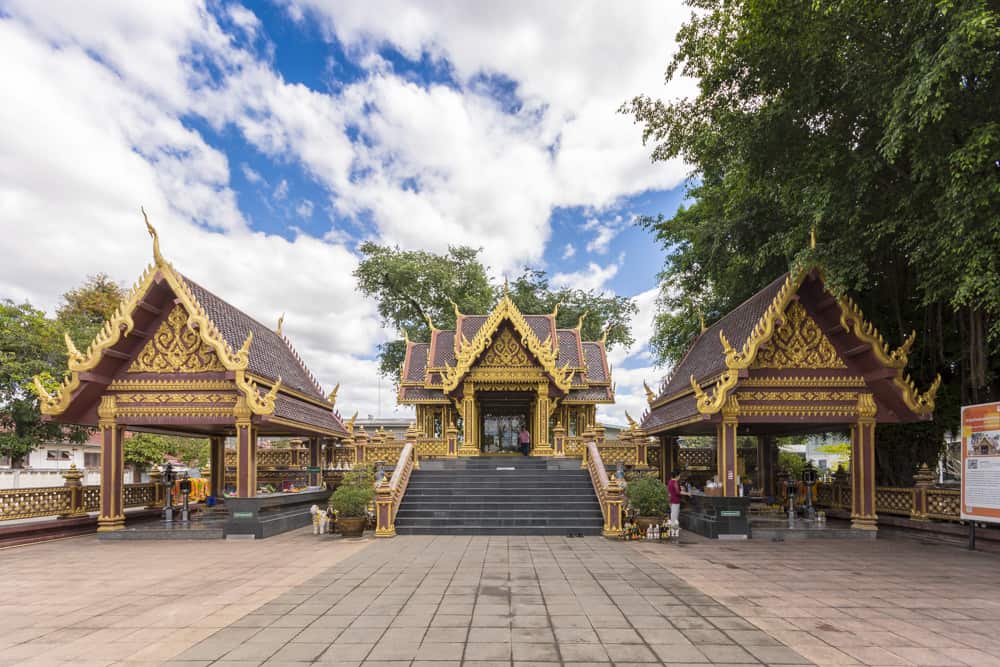 Gesamtbild des Phetchabun City Pillar Shrine