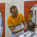 Wochentage in Thailand ein Haarschnitt am Montag bringt Gesundheit und Glück