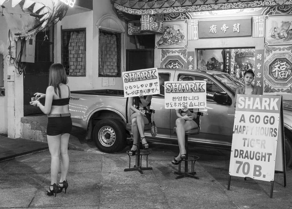 Mama-san im thailändischen Rotlicht-Milieu