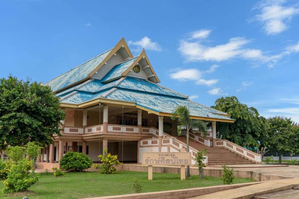Besonders schönes Gebäude im typischen thailändischen Stil Sukhothai - Thailand
